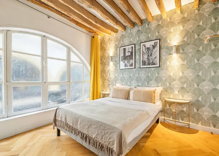 Historical In The Heart Of -7 Paris